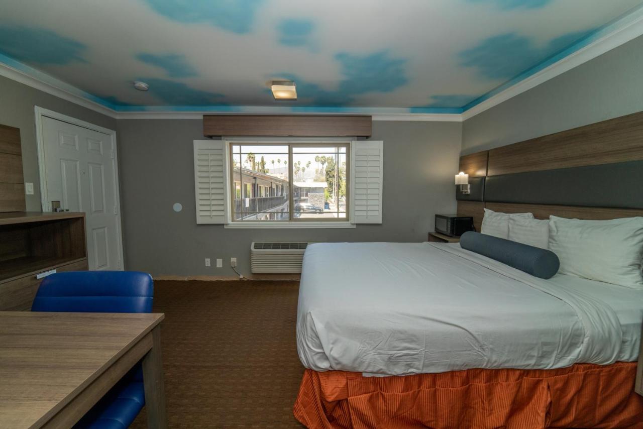 Hollywood Palms Inns & Suites Los Angeles Extérieur photo